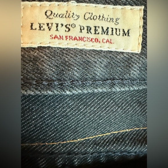 LEVI’S 501 93 FADING & WHISPERING FRAY CUFFS BUTTON FLY 7” BLACK SHORTS NEW - Picture 11 of 11